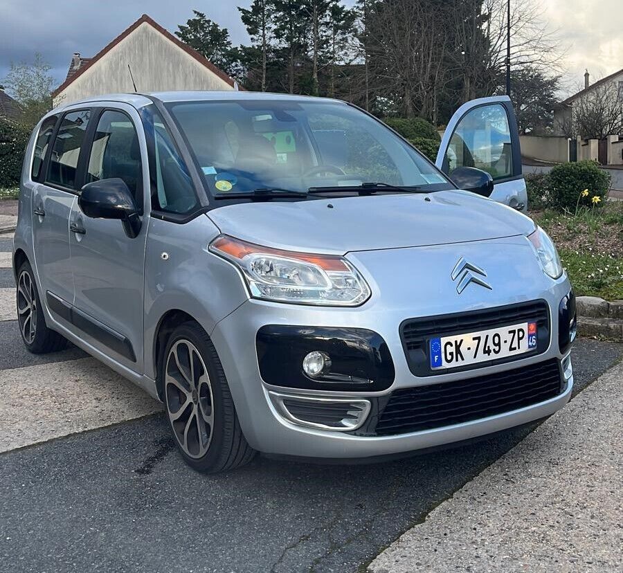 Left hand drive CITROEN C3 PICASSO 1.6 hdi 90 French reg